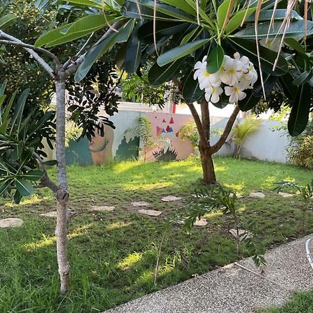 Tiga Spies Hostel Kuta  Dış mekan fotoğraf