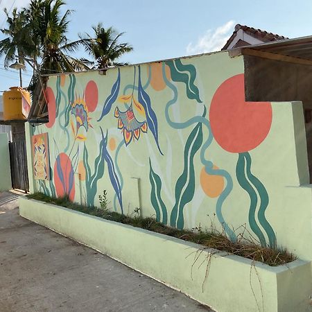 Tiga Spies Hostel Kuta  Dış mekan fotoğraf