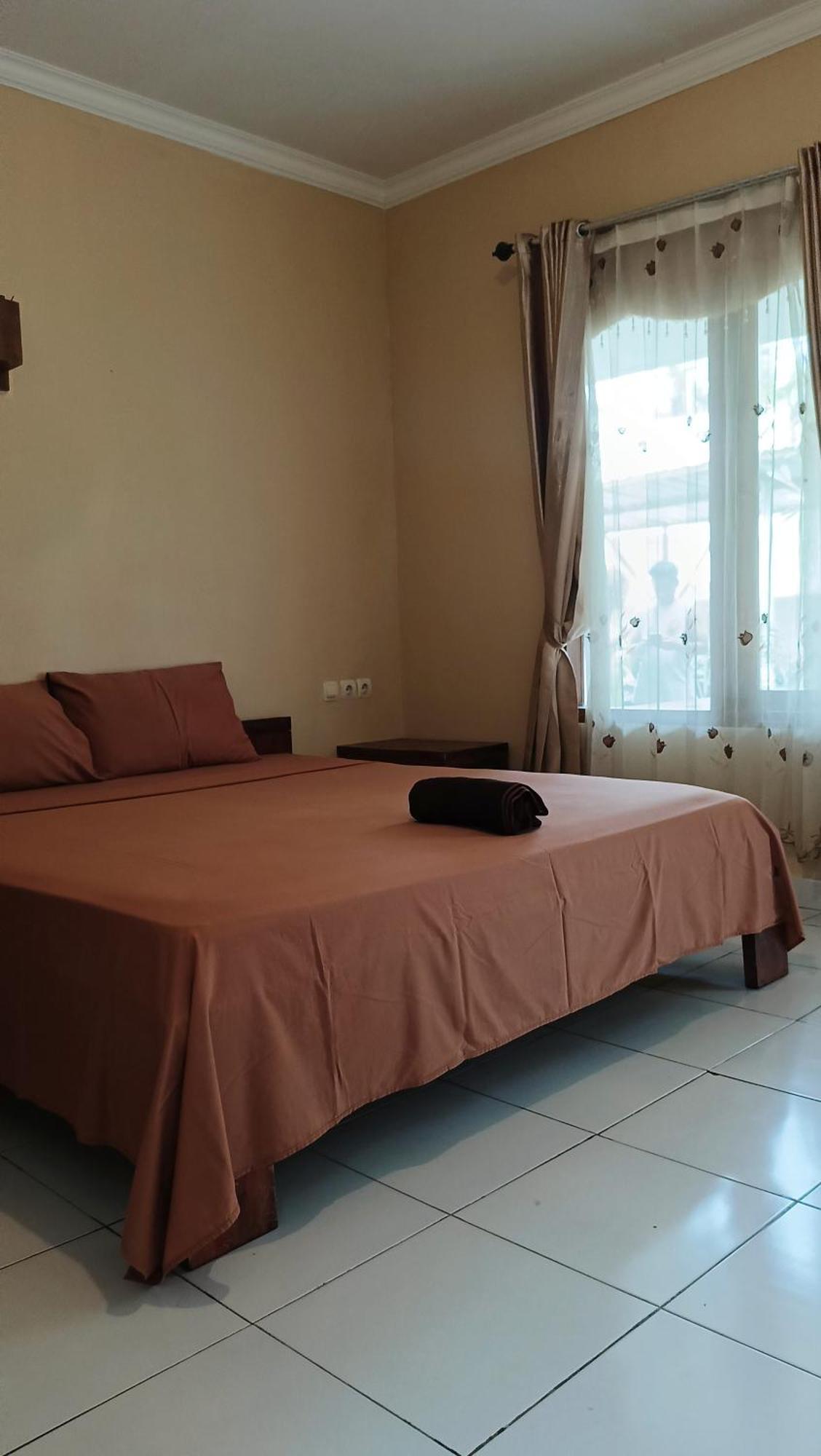 Tiga Spies Hostel Kuta  Dış mekan fotoğraf